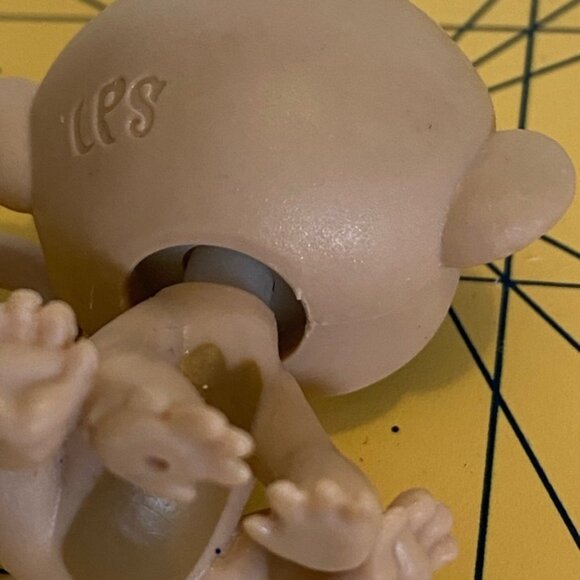 Littlest Pet Shop Authentic LPS #1-140 Mimsy Monkeyford Tan Monkey Green Eyes - Picture 7 of 11